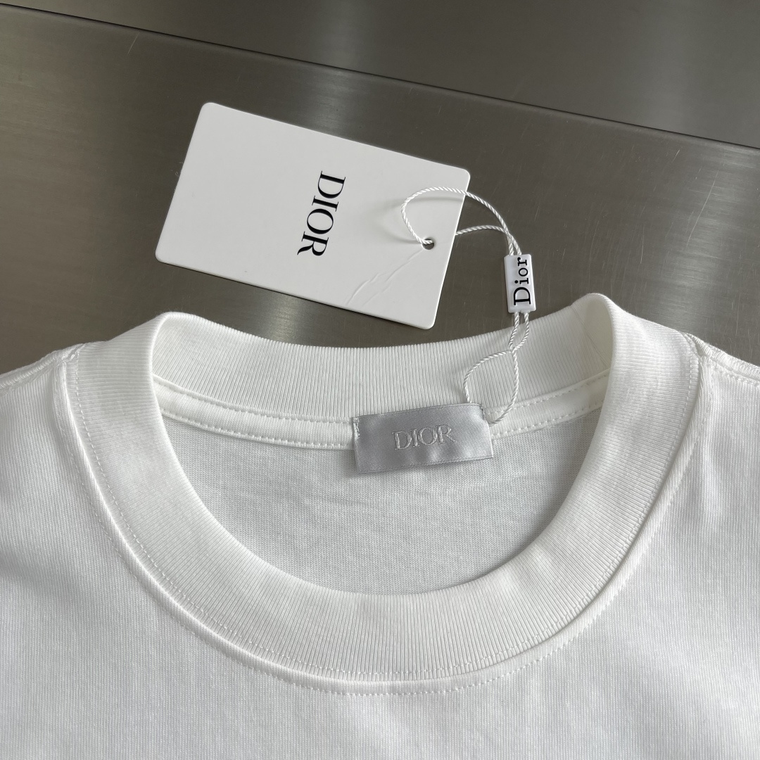 -Dio 2026春夏新款短袖圆领T恤。高端订制 设计前卫时尚！品牌logo重工艺设计 高端定制精棉面料