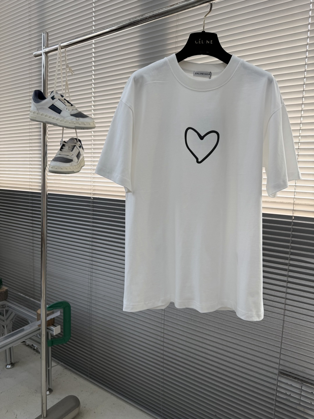 -Balenciag 爱心T恤。双纱32支260克，原版开发定织面料工艺洗水处理 厚实感十足 质感区别市