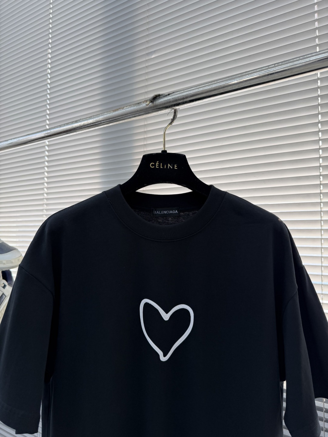 -Balenciag 爱心T恤。双纱32支260克，原版开发定织面料工艺洗水处理 厚实感十足 质感区别市