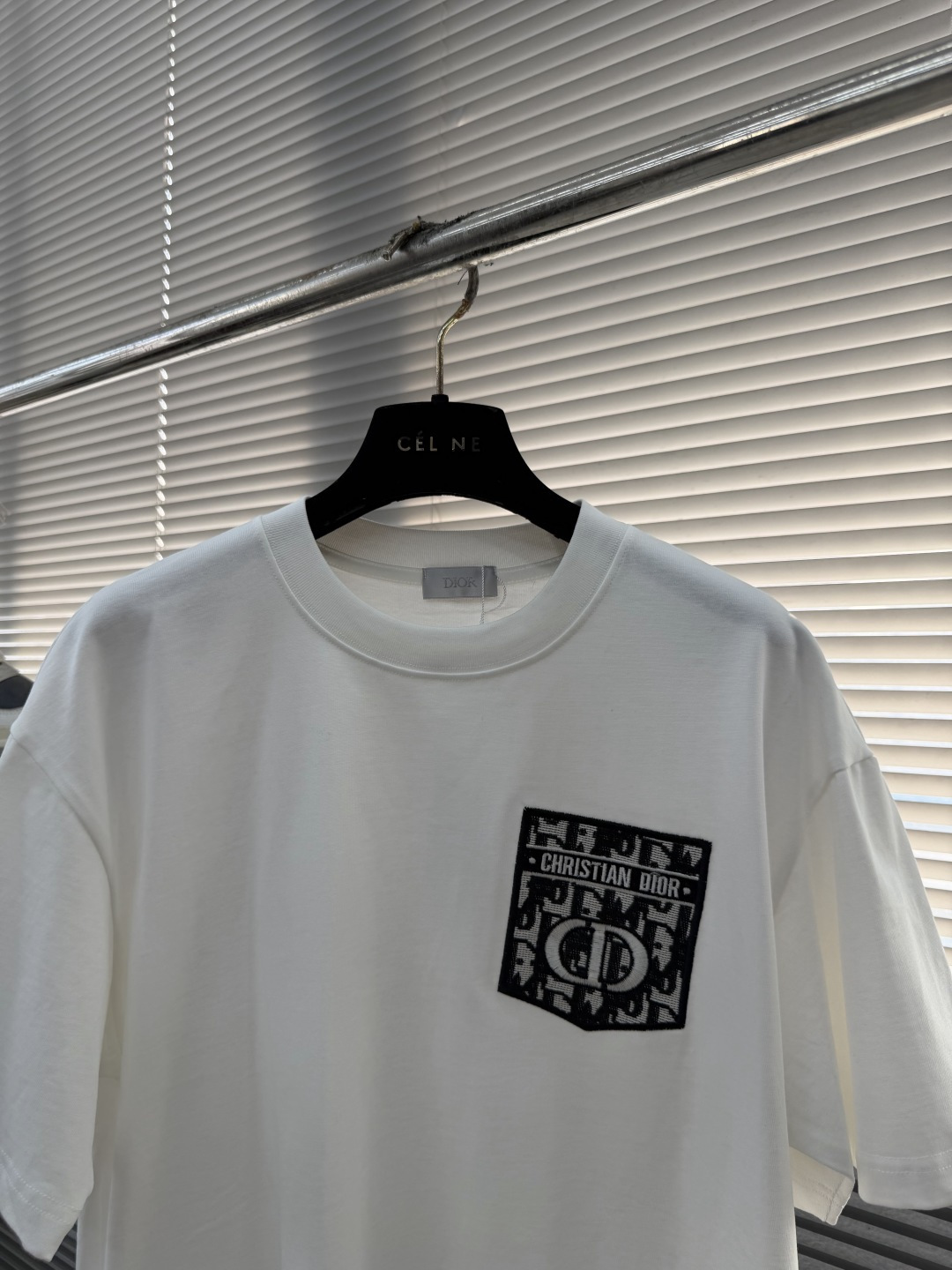 -Dio 2026春夏新款短袖圆领T恤。高端订制 设计前卫时尚！品牌logo重工艺设计 高端定制精棉面料