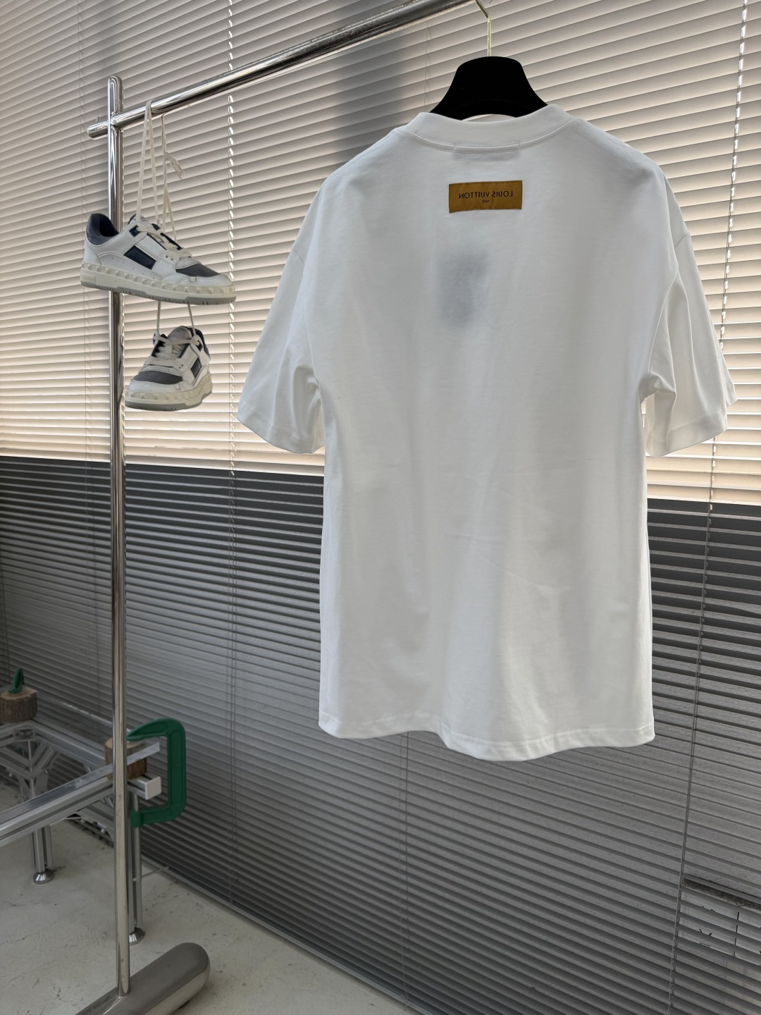 -驴牌 2026春夏新款短袖圆领T恤。高端订制 设计前卫时尚！品牌logo重工艺设计 高端定制精棉面料.