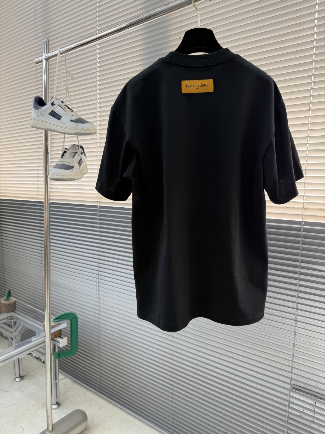 -驴牌 2026春夏新款短袖圆领T恤。高端订制 设计前卫时尚！品牌logo重工艺设计 高端定制精棉面料.