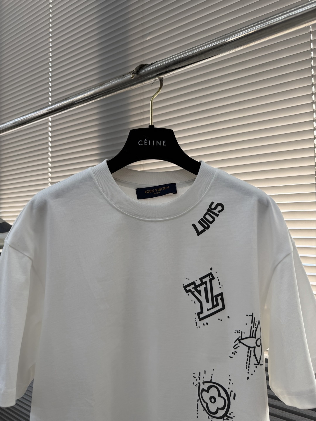 -驴牌 2026春夏新款短袖圆领T恤。高端订制 设计前卫时尚！品牌logo重工艺设计 高端定制精棉面料.