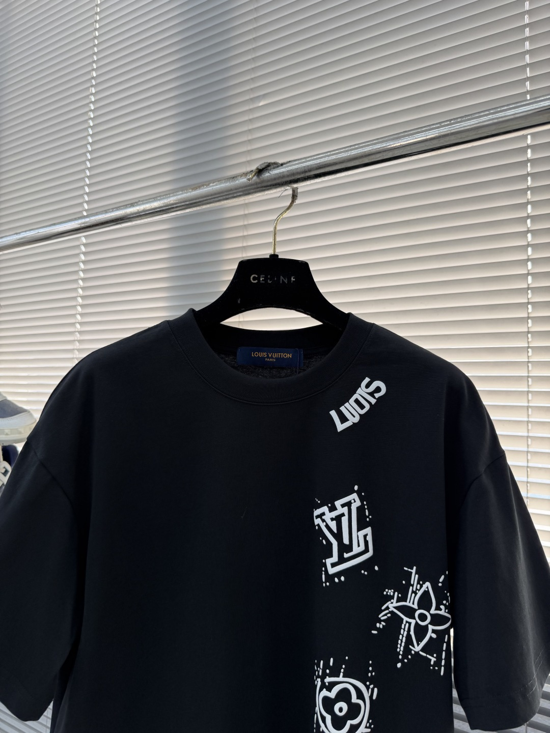 -驴牌 2026春夏新款短袖圆领T恤。高端订制 设计前卫时尚！品牌logo重工艺设计 高端定制精棉面料.