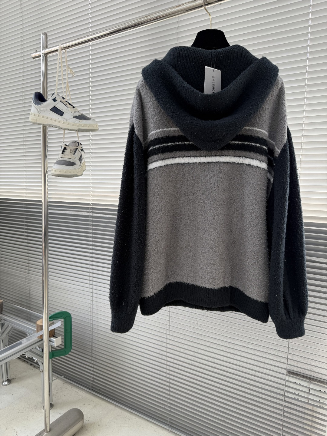 -Balenciag 新款FLUFFY HOODIE拉链连帽卫衣Fluffy Hoodie男士灰色、黑色