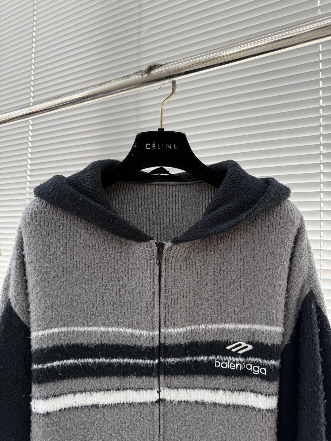 -Balenciag 新款FLUFFY HOODIE拉链连帽卫衣Fluffy Hoodie男士灰色、黑色
