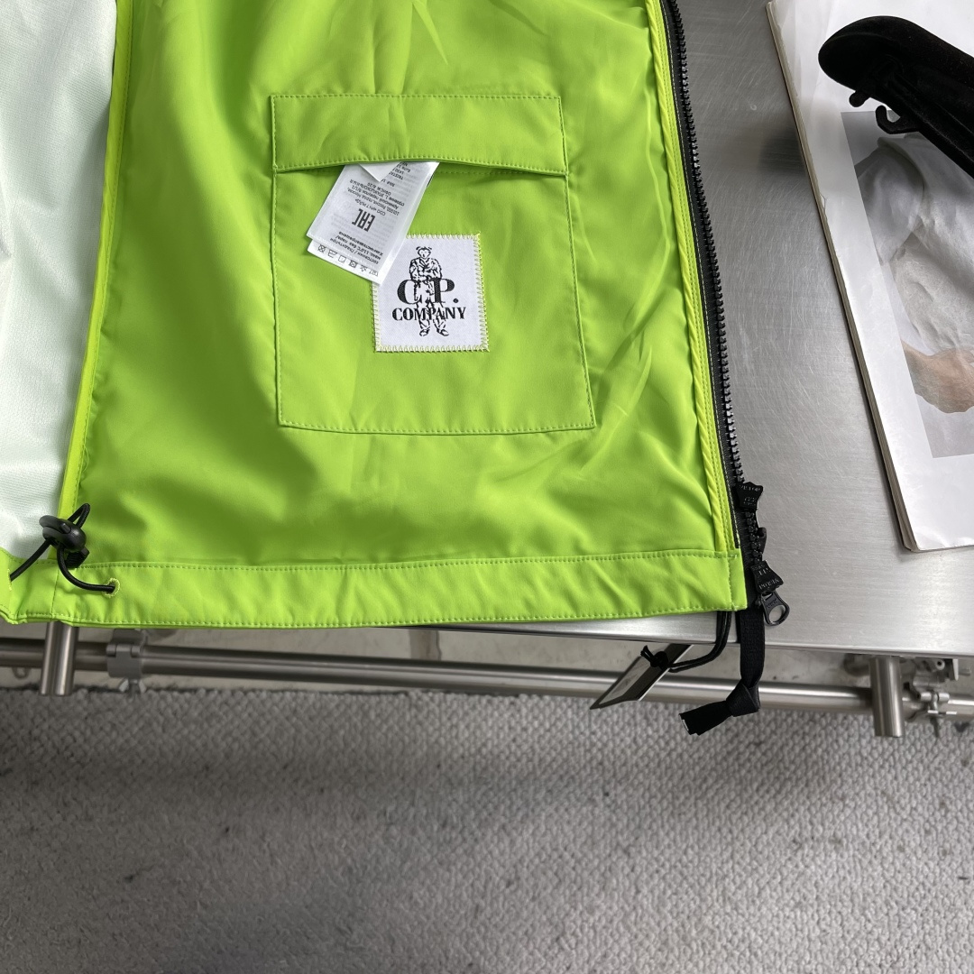 -CP 连帽拉链风衣材质 软壳尺码：S-XXL S M L XL 2XL衣长 6668 7072 74胸
