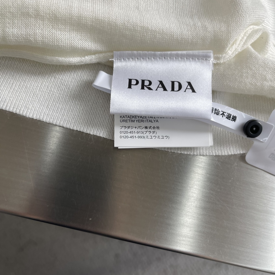 -PRAD 经典LOGO刺绣羊毛圆领短袖60支拉菲尔55%羊毛采用德国（STOLL）16针进口织机进口刺