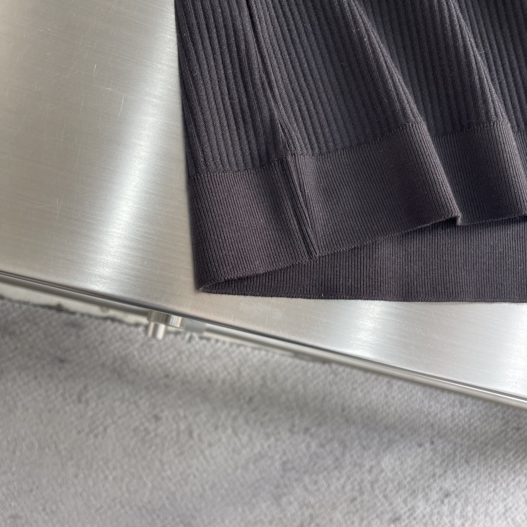 -Loro Piana 26春夏新款冰感竖纹针织面料，打造立体质感，告别平面单调，视觉触感双高级，金属拉
