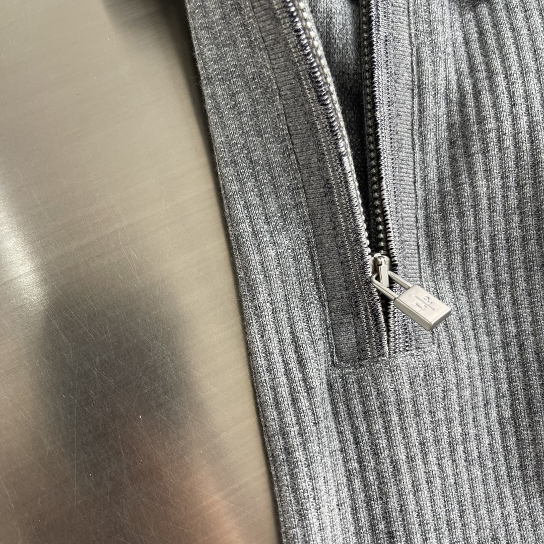 -Loro Piana 26春夏新款冰感竖纹针织面料，打造立体质感，告别平面单调，视觉触感双高级，金属拉