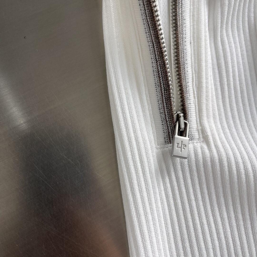 -Loro Piana 26春夏新款冰感竖纹针织面料，打造立体质感，告别平面单调，视觉触感双高级，金属拉