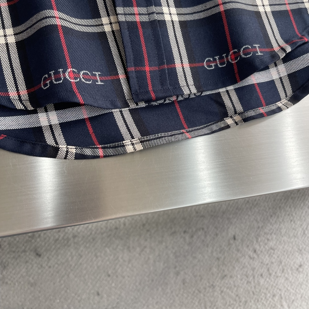 -GUCC 26ss新款苏格兰格纹提花加衬衬衫学院风格设计打造百搭格调，从容驾驭日常和休闲造型。这款加衬