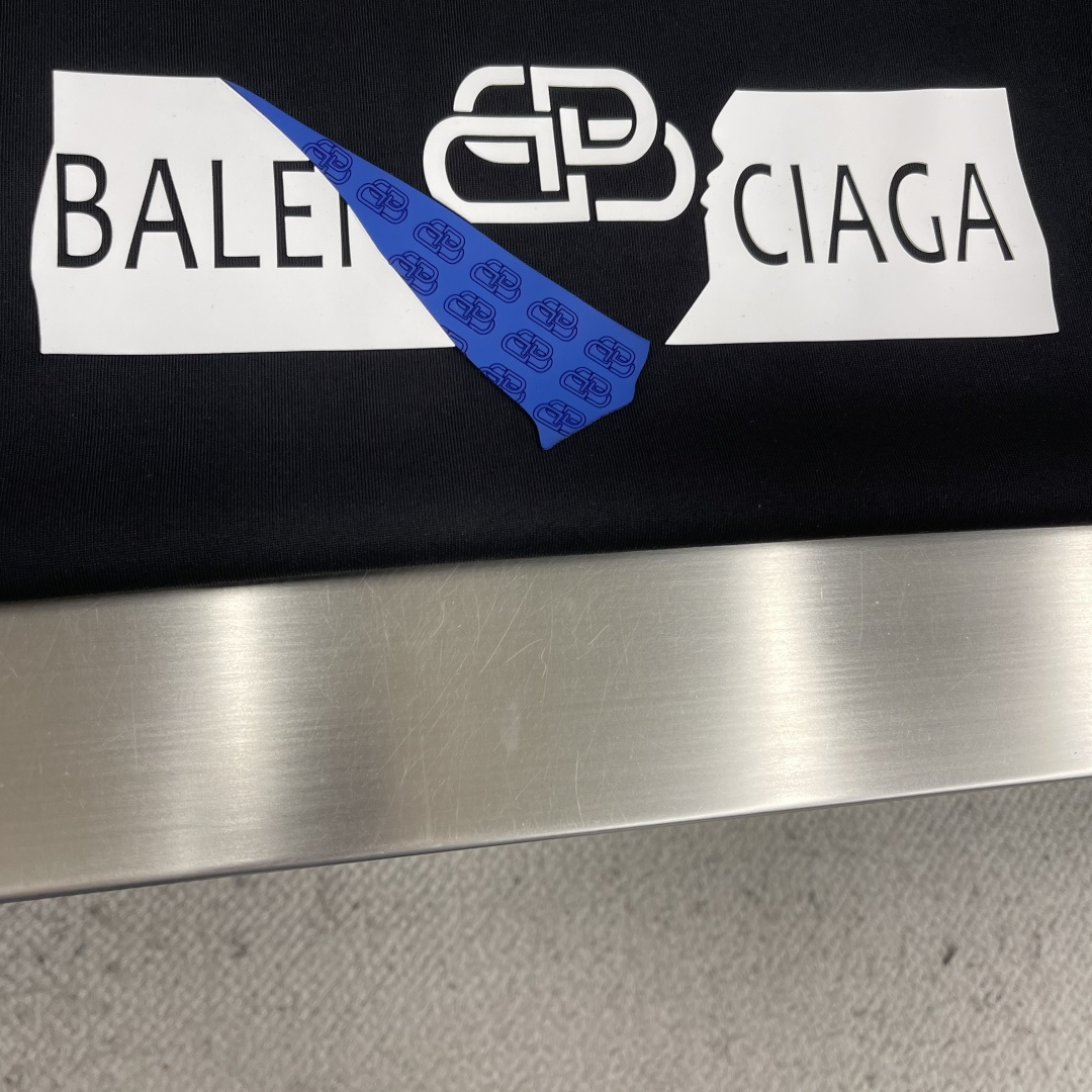 -Balenciag 2026春夏新款短袖T恤定制纯棉字母logo贴布印花颜色：黑色 白色 码数：M L