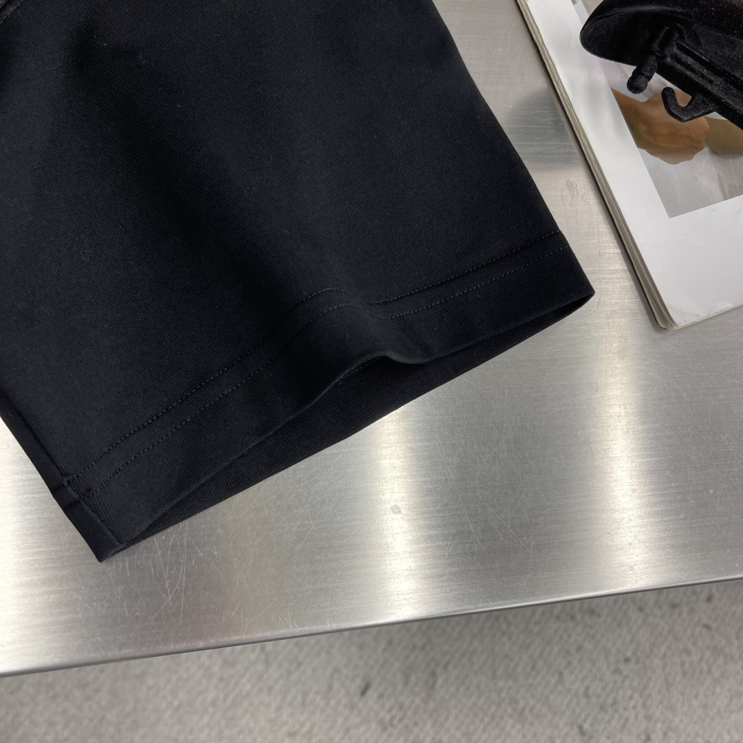 -Balenciag 2026春夏新款短袖T恤定制纯棉字母logo贴布印花颜色：黑色 白色 码数：M L