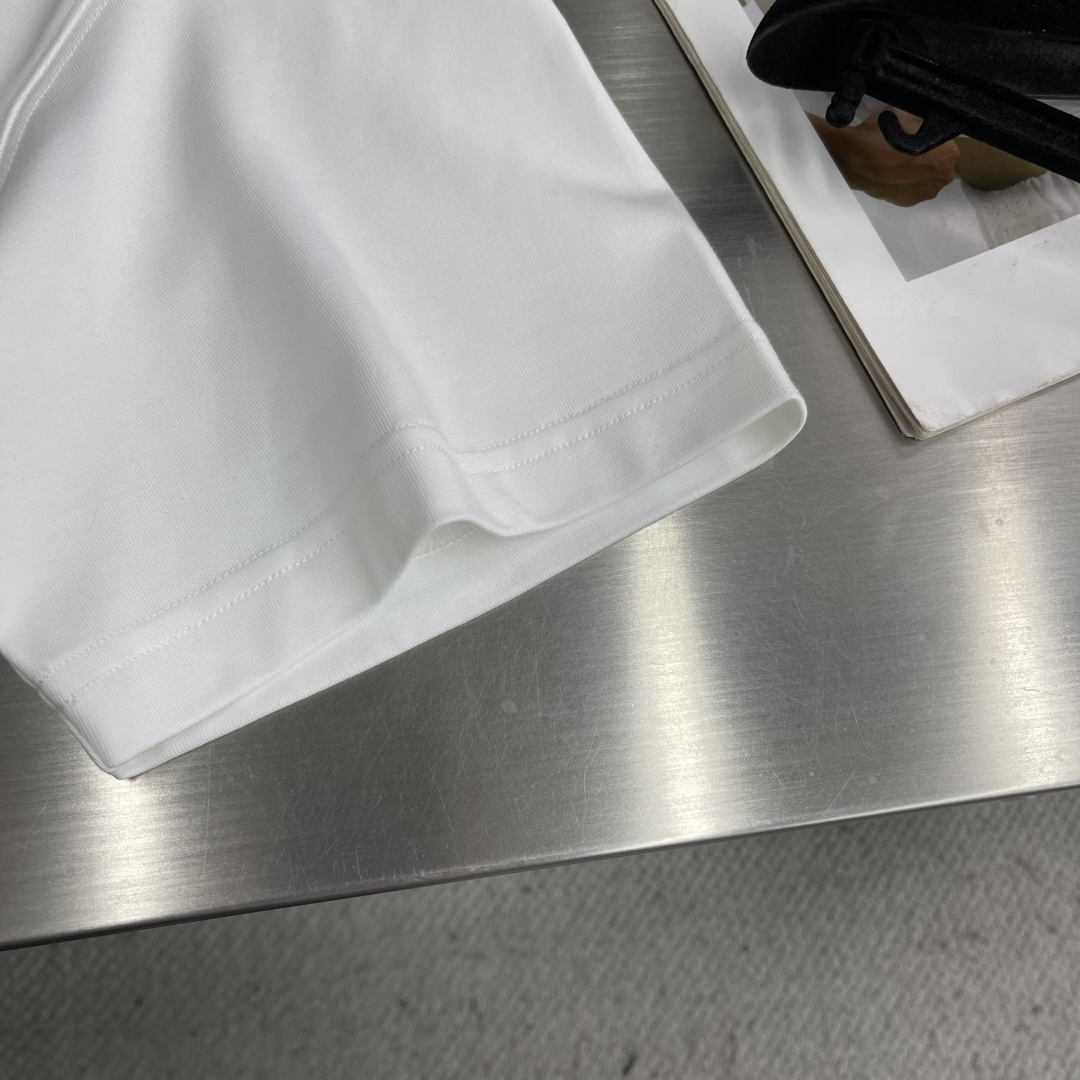 -Balenciag 2026春夏新款短袖T恤定制纯棉字母logo贴布印花颜色：黑色 白色 码数：M L