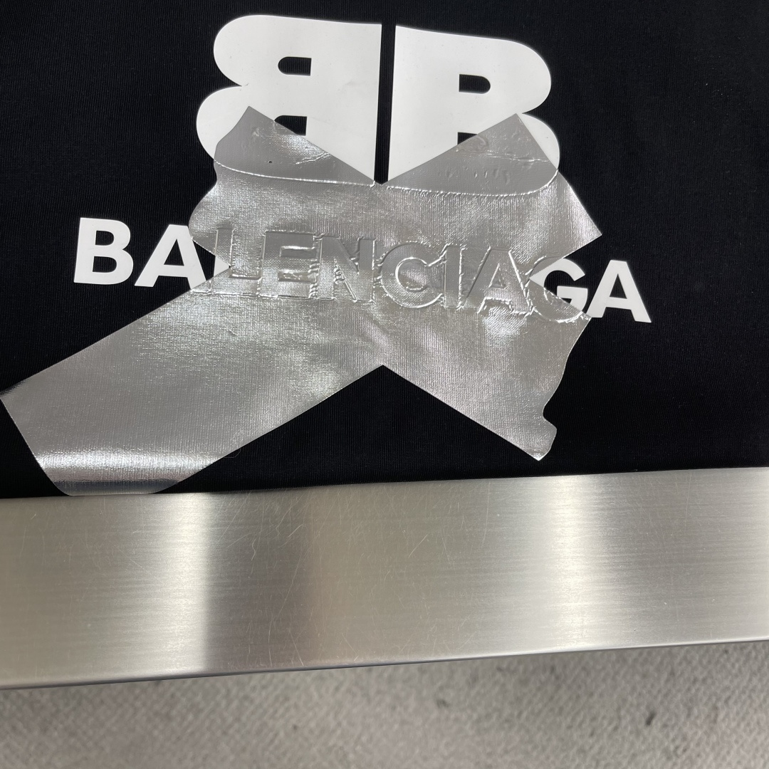 -Balenciag 2026春夏新款短袖T恤定制纯棉字母logo贴布印花 码数：M L XL XXL