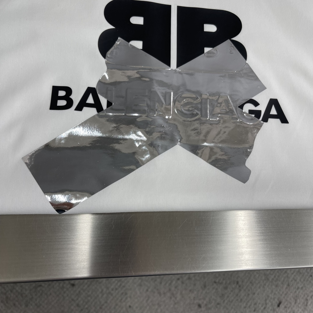 -Balenciag 2026春夏新款短袖T恤定制纯棉字母logo贴布印花 码数：M L XL XXL