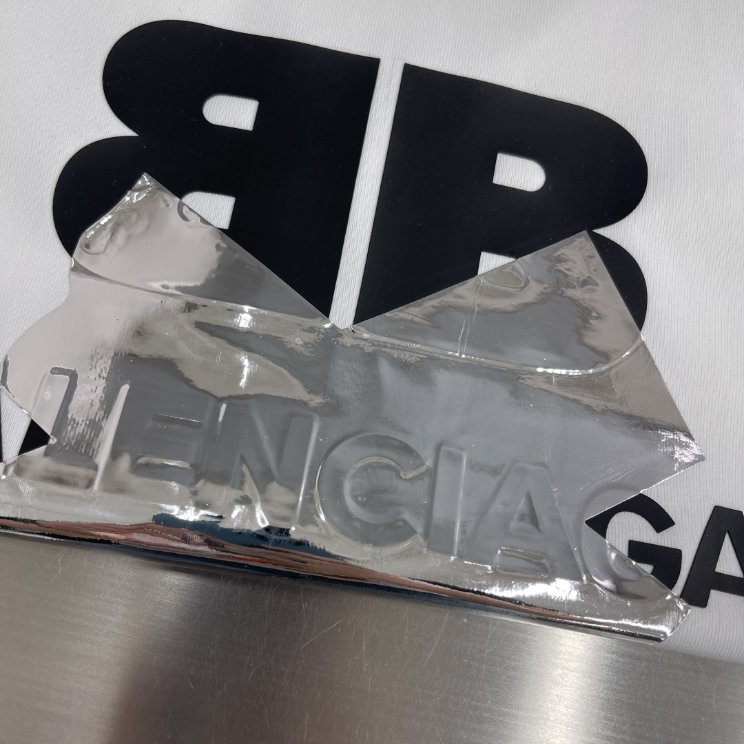-Balenciag 2026春夏新款短袖T恤定制纯棉字母logo贴布印花 码数：M L XL XXL