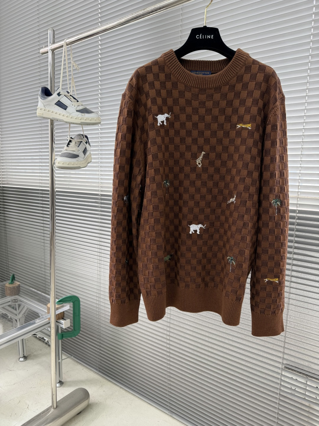 _dj-9sY_9XES3KExYJoqODpjZg2ydsHzJqbix89A