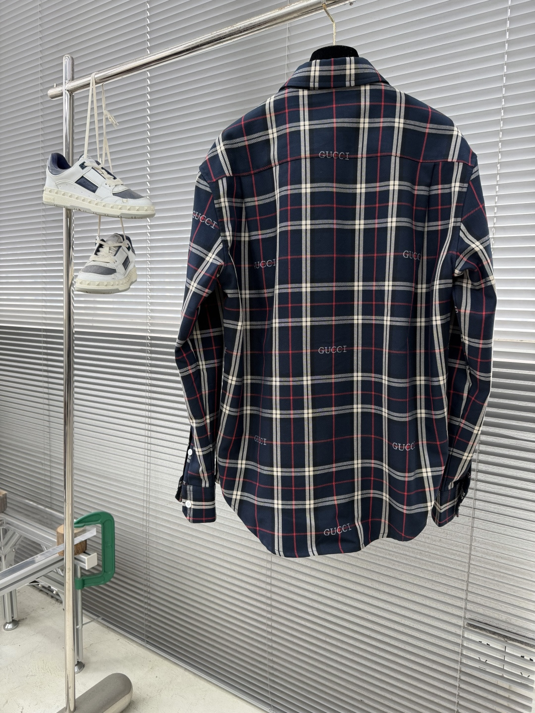 -GUCC 26ss新款苏格兰格纹提花加衬衬衫学院风格设计打造百搭格调，从容驾驭日常和休闲造型。这款加衬