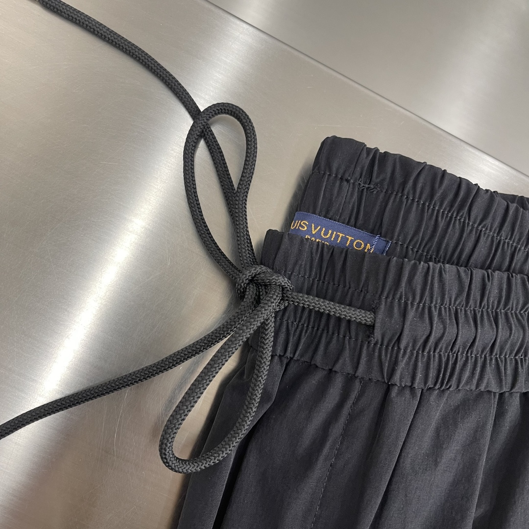 -驴牌 2026ss早春新品 男士精品休闲裤顶级面料休闲裤，最新款上身版型无敌正!绝对可以闭眼收的一款此