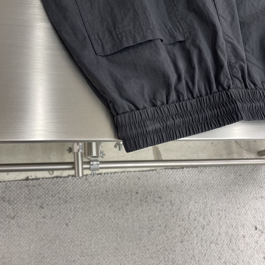 -Balenciag 2026春季最新爆款时尚休闲休闲裤 进口原版面料，独特设计，顶级刺绣工艺字母图案装