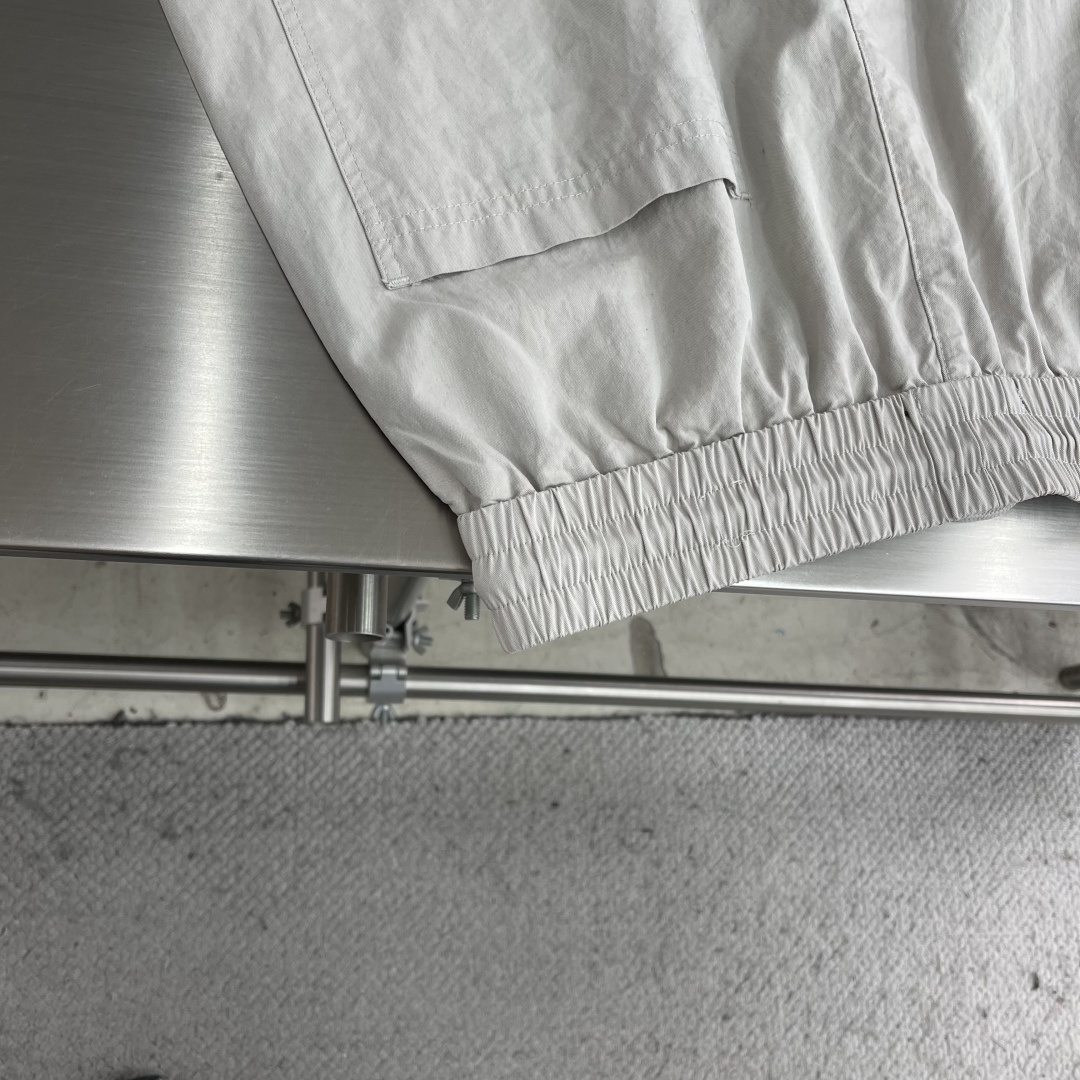 -Balenciag 2026春季最新爆款时尚休闲休闲裤 进口原版面料，独特设计，顶级刺绣工艺字母图案装