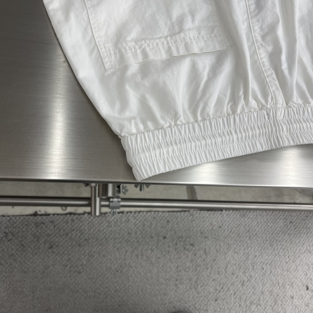 -Balenciag 2026春季最新爆款时尚休闲休闲裤 进口原版面料，独特设计，顶级刺绣工艺字母图案装