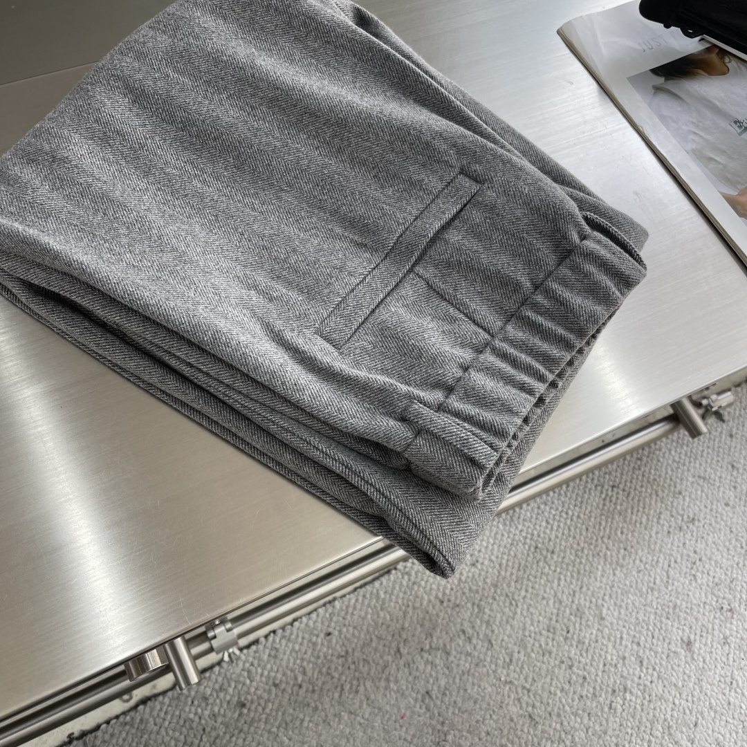 -GA 阿玛泥 2026早春新款人字纹羊毛混纺宽松褶线休闲长裤 简约而不简单，上身巨好看！面料：69.2