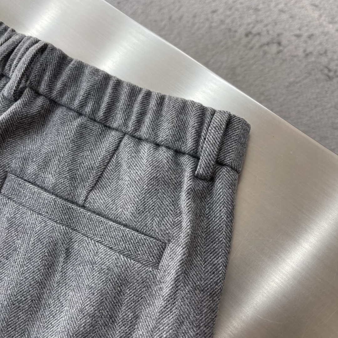 -GA 阿玛泥 2026早春新款人字纹羊毛混纺宽松褶线休闲长裤 简约而不简单，上身巨好看！面料：69.2