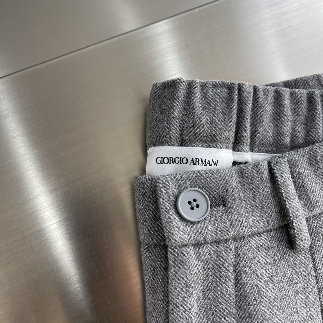 -GA 阿玛泥 2026早春新款人字纹羊毛混纺宽松褶线休闲长裤 简约而不简单，上身巨好看！面料：69.2