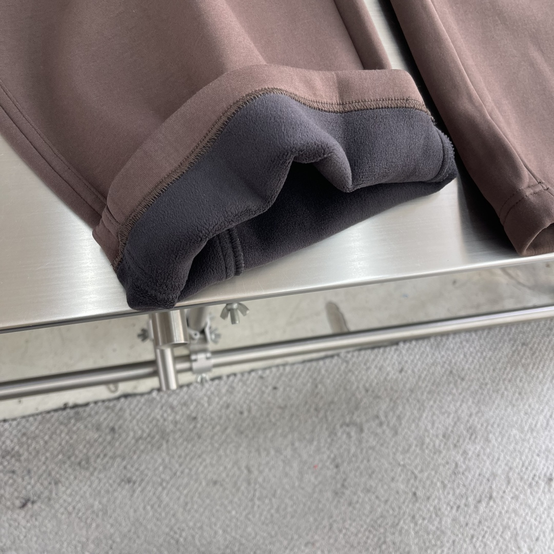 -CELIN 2026早春新款章仔logo刺绣休闲运动卫裤，适合各种场合，百搭款式不挑人，懒人的必备单品