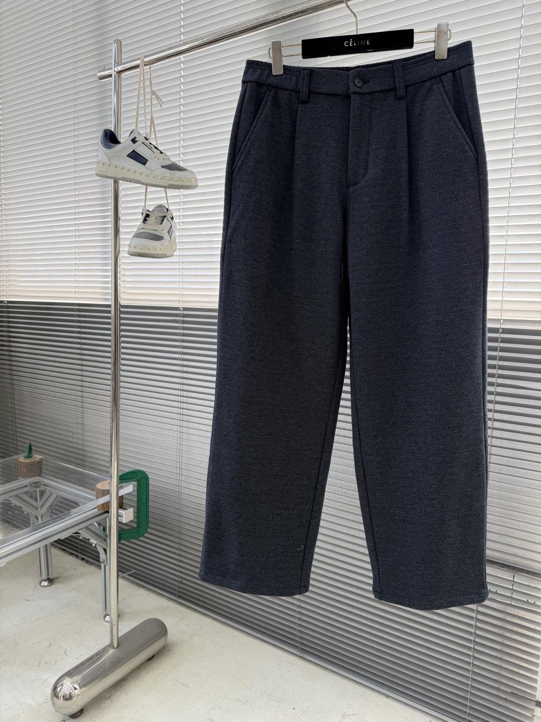 -Loro Piana 加厚抓绒保暖休闲裤冬季新款直筒宽松西裤，简约版型，百搭款式，你值得拥有！面料成份