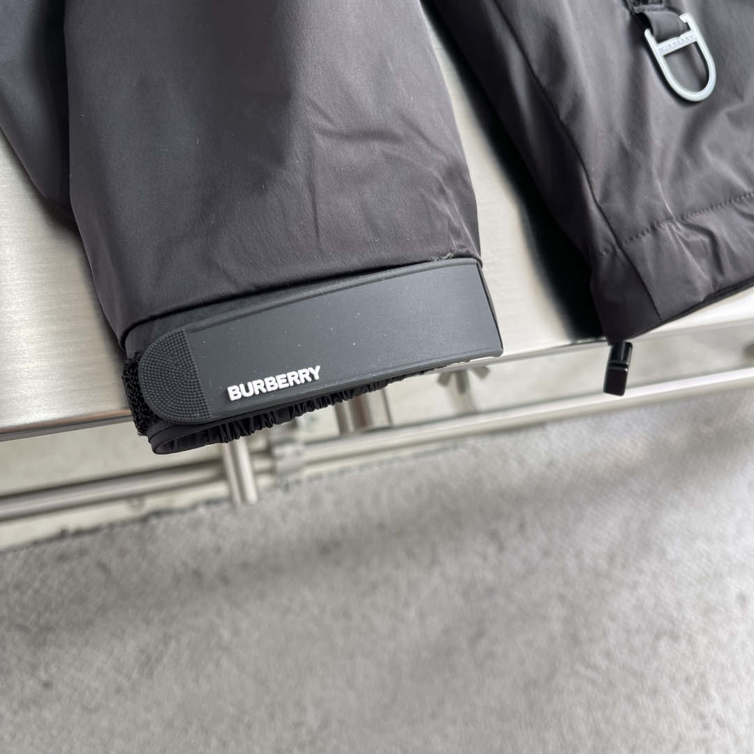 -BBR 26年春季夹克高定专柜面料辅料，透气舒适度高，细节无可挑剔，做工考究工艺复杂，内里搭配经典格纹