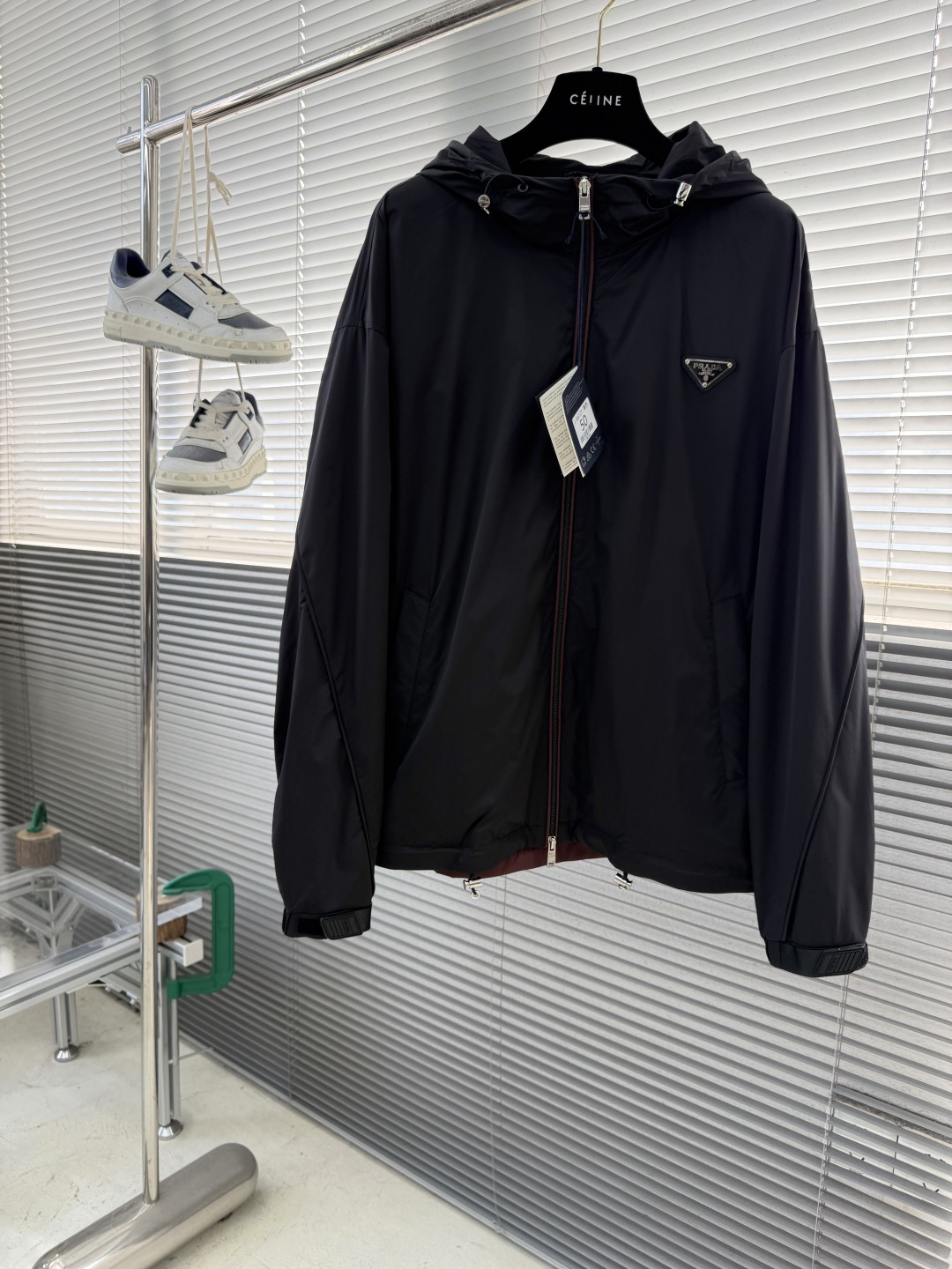 -2026年春款上新PRAD 26年春季新款夹克最新设计款品相非常完美，三标齐全出彩的设计，轻松将时髦感