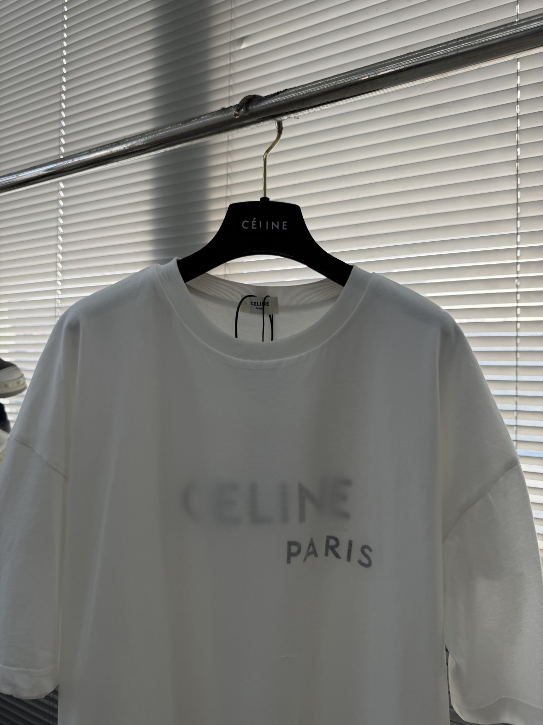 -CELIN 双层印花字母标识短袖采用50支双股与50支爽棉。螺纹搭配1*1配套索罗娜。印花采用胶浆印花