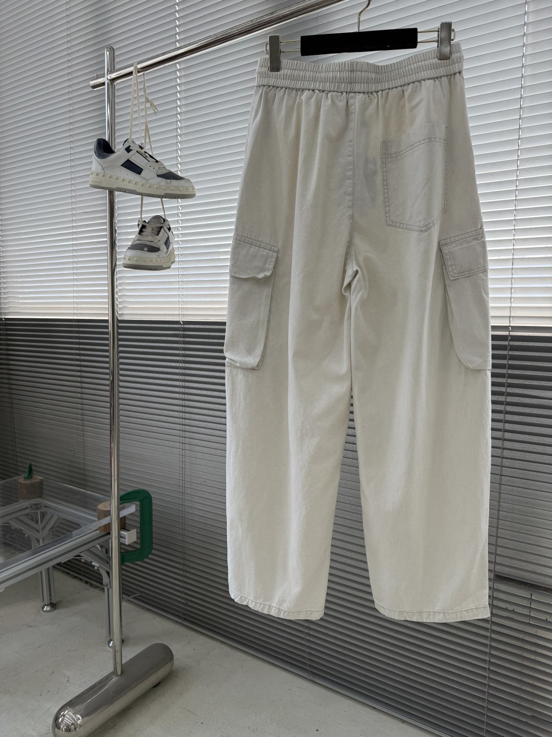 -驴牌 2026早春新款阔腿工装休闲裤美学的焕新诠释,演绎浓郁的格调型时尚风范,细节感和设计感强悍.经典