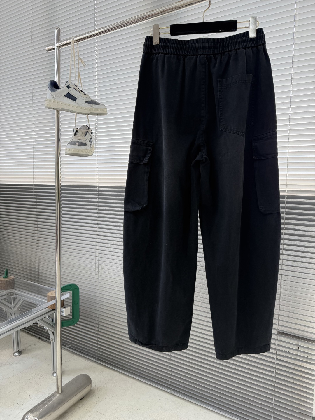 -驴牌 2026早春新款阔腿工装休闲裤美学的焕新诠释,演绎浓郁的格调型时尚风范,细节感和设计感强悍.经典