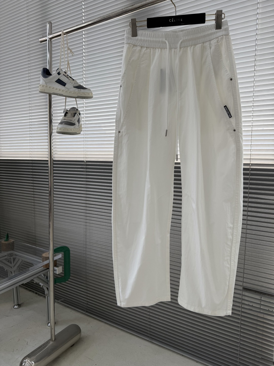 -Balenciag 2026春季最新爆款时尚休闲休闲裤 进口原版面料，独特设计，顶级刺绣工艺字母图案装