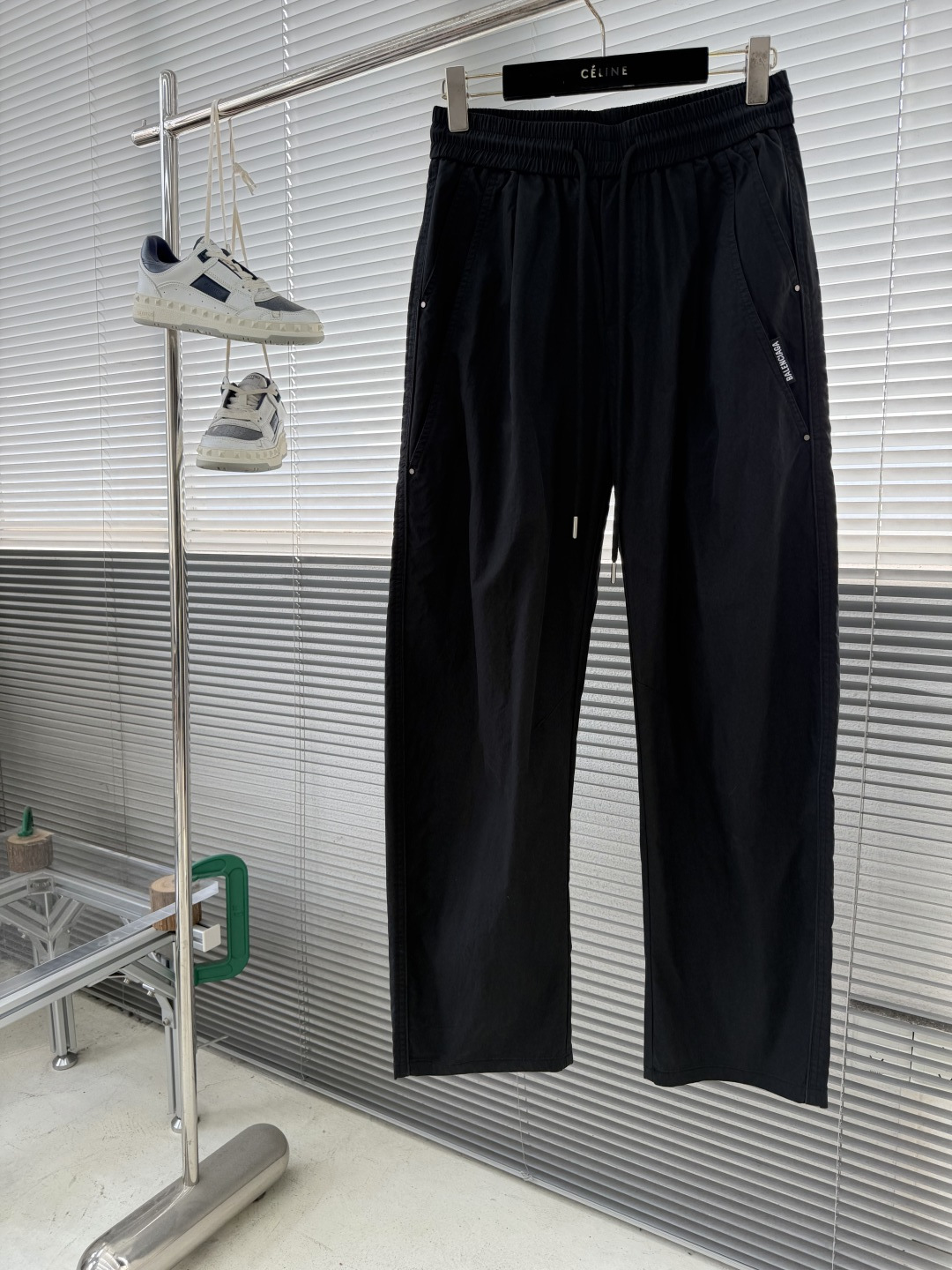 -Balenciag 2026春季最新爆款时尚休闲休闲裤 进口原版面料，独特设计，顶级刺绣工艺字母图案装