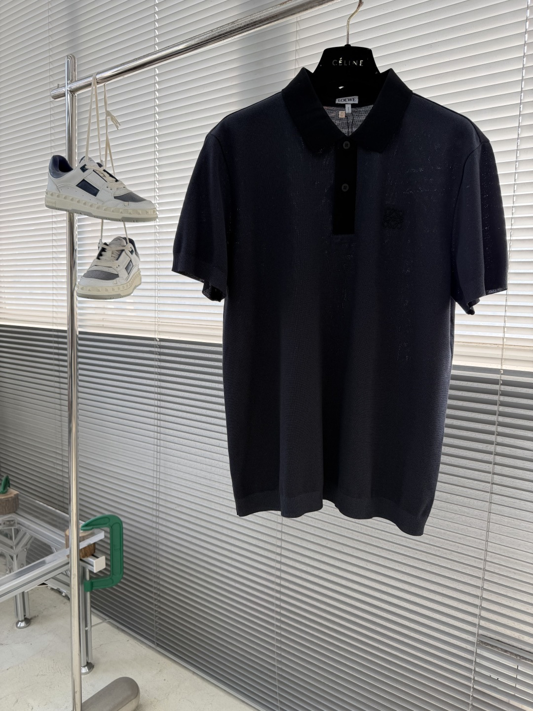 -LOEW 26春夏新款 高支精梳棉混纺质感针织面料，撞色罗纹翻领，立体挺括不塌领，胸口低调精致徽标刺绣