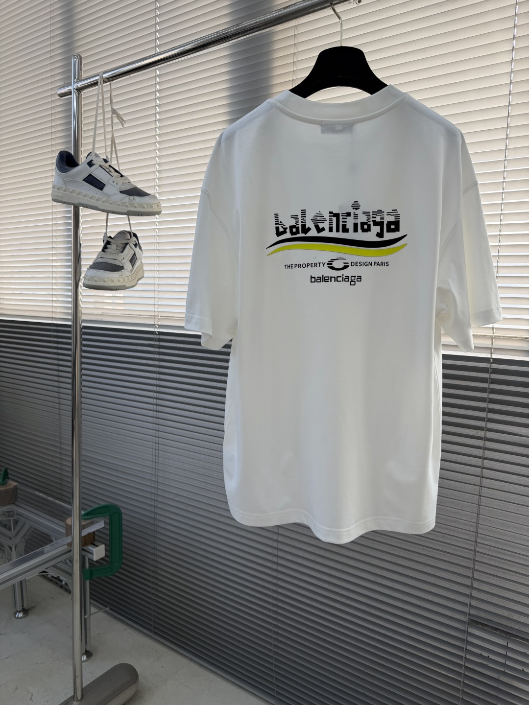 -Balenciag 2026春夏新款短袖T恤定制纯棉字母logo贴布印花颜色：黑色 白色 码数：M L