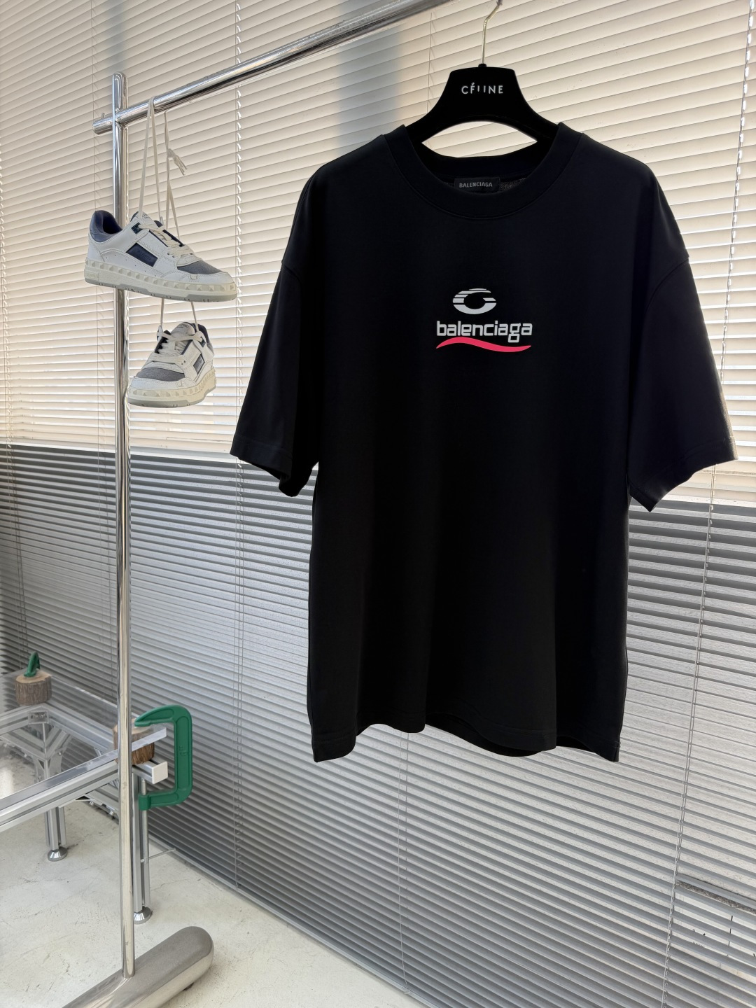 -Balenciag 2026春夏新款短袖T恤定制纯棉字母logo贴布印花颜色：黑色 白色 码数：M L