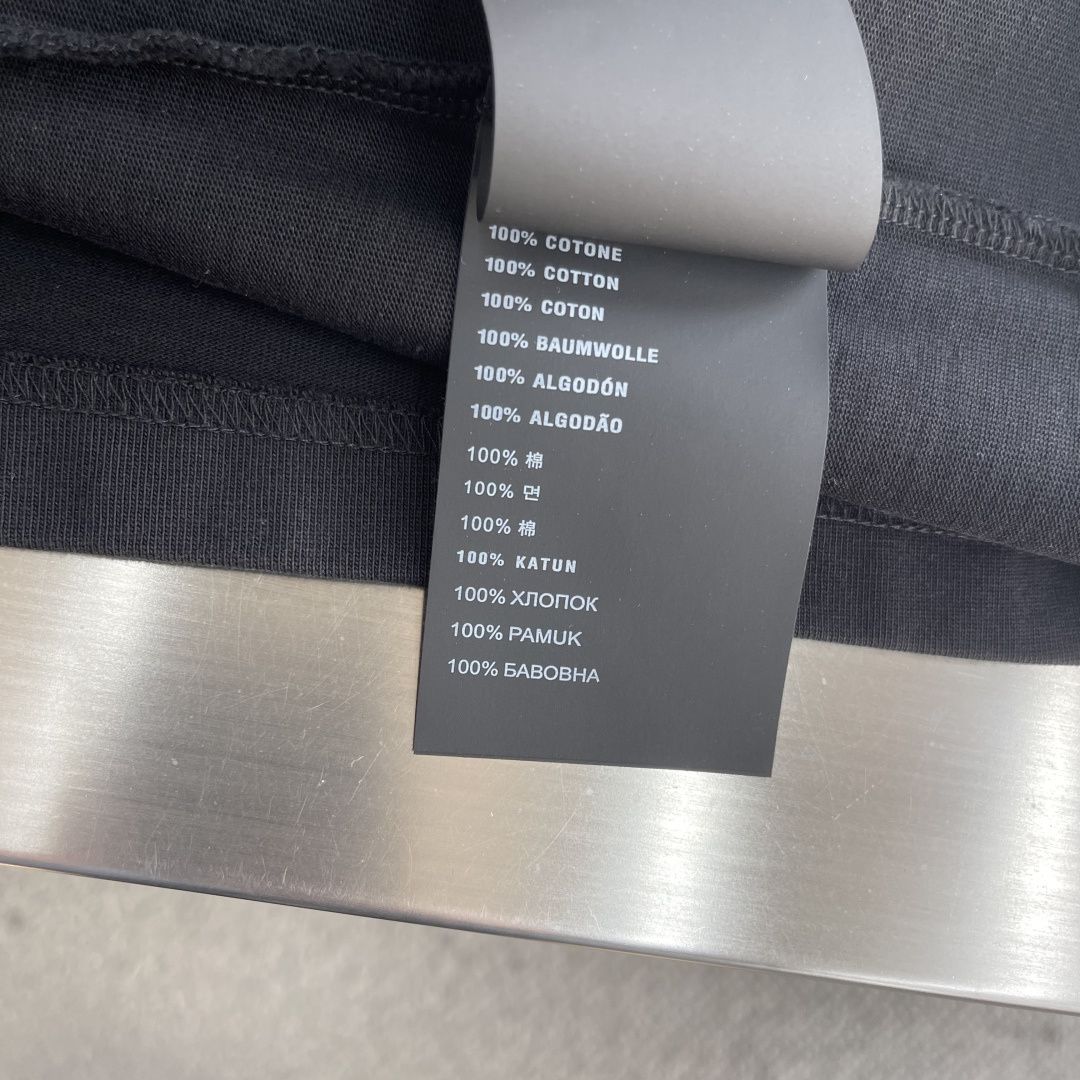 -PRAD 贴布绣字母‼️短袖T恤P家开春新款，圆领设计+高品质270g纯棉棉料，透气又舒适，夏天穿超合