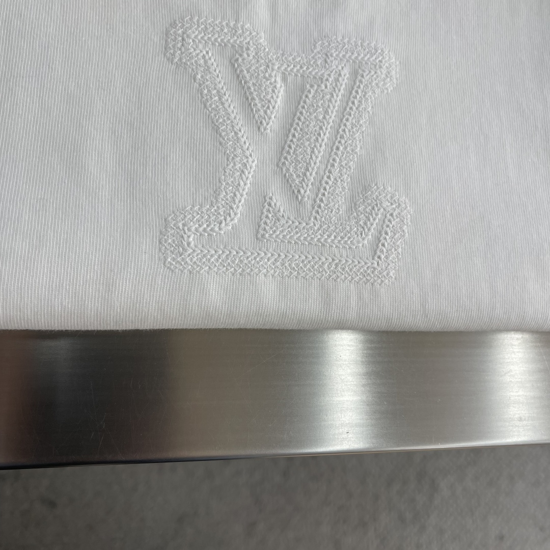 -驴牌 MONOGRAM 刺绣‼️短袖T恤刺绣Logo T恤 夏日衣橱的担当，270g纯棉面料，舒适与质