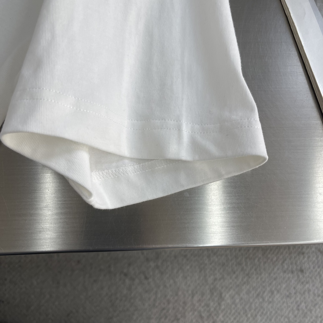 -驴牌 MONOGRAM 刺绣‼️短袖T恤刺绣Logo T恤 夏日衣橱的担当，270g纯棉面料，舒适与质