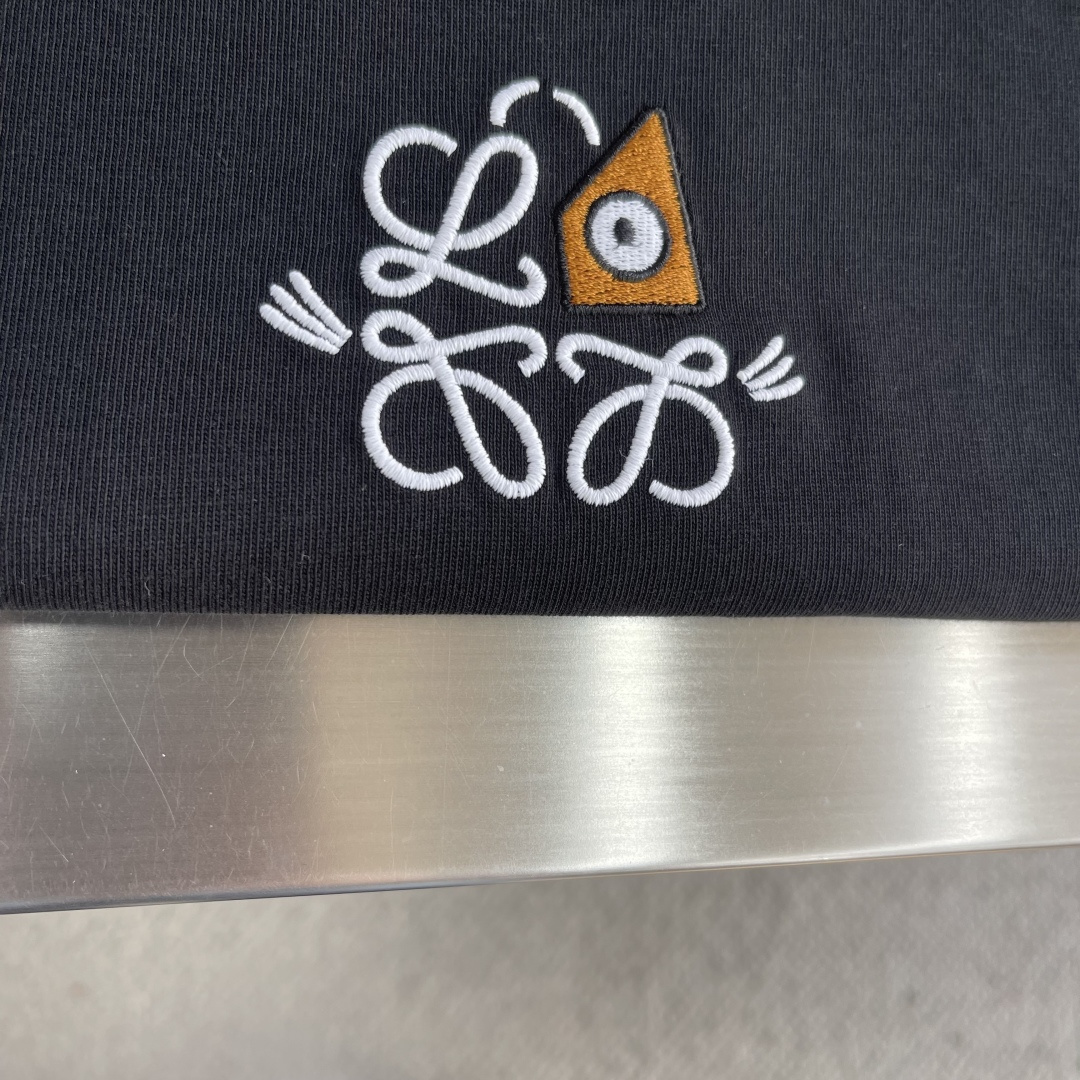 -LOEW 经典刺绣‼️短袖T恤Anagram刺绣 Logo超有辨识度，简约又有质感。高品300g纯棉面