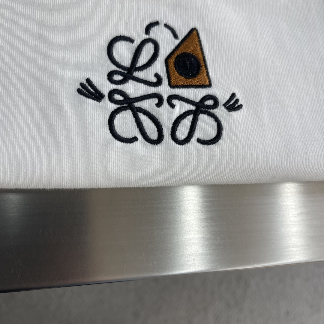 -LOEW 经典刺绣‼️短袖T恤Anagram刺绣 Logo超有辨识度，简约又有质感。高品300g纯棉面