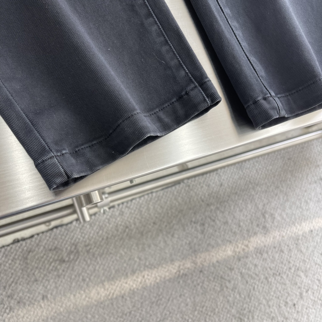 -Z ZEGN 修身直筒牛仔裤意式剪裁与高端面料的绅士休闲新范式一、品牌基因：意大利百年匠心的「奢侈男装