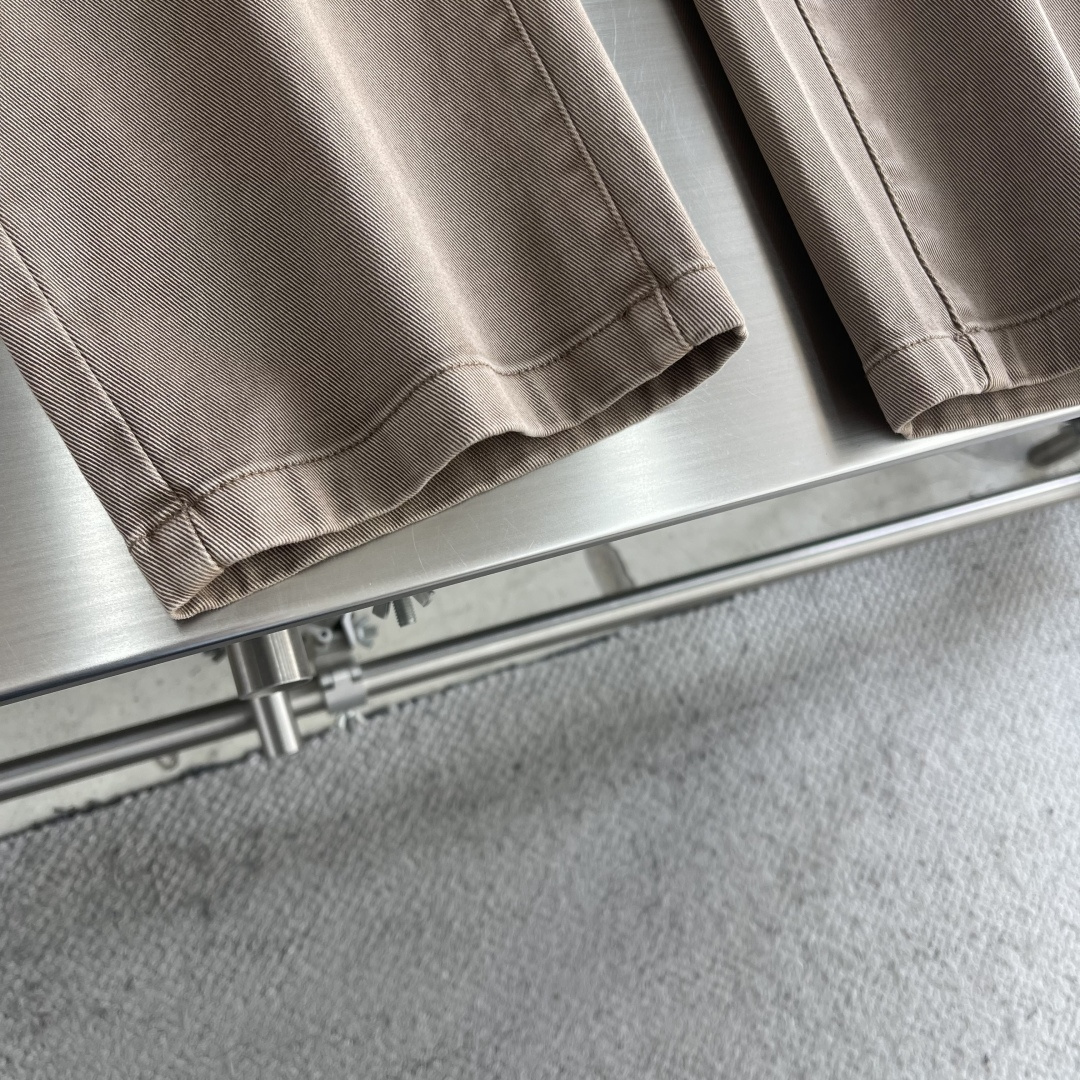 -BC 棉氨混纺修身五口袋牛仔裤意式剪裁与弹性舒适的现代绅士法则」品牌将意大利文艺复兴时期的匠人精神注入